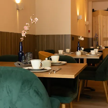 Отель De Heren Valkenburg Валкенбург