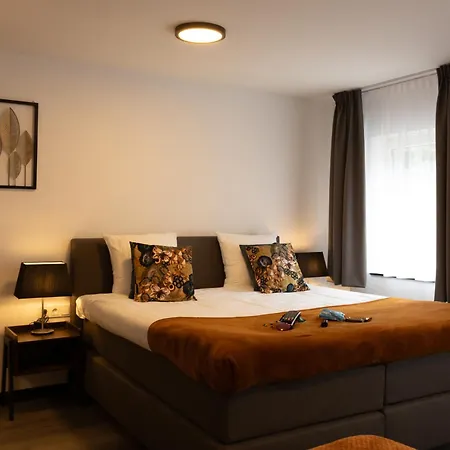 De Heren Valkenburg Отель Валкенбург